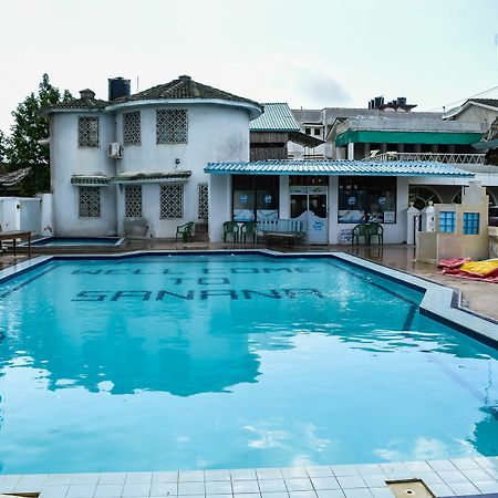 Sanana Conference Center And Holiday Resort Момбаса Екстер'єр фото