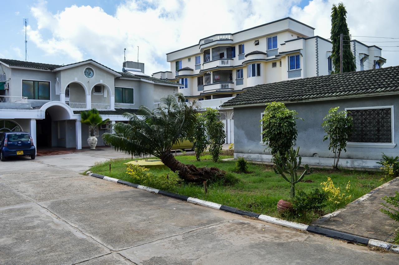 Sanana Conference Center And Holiday Resort Момбаса Екстер'єр фото